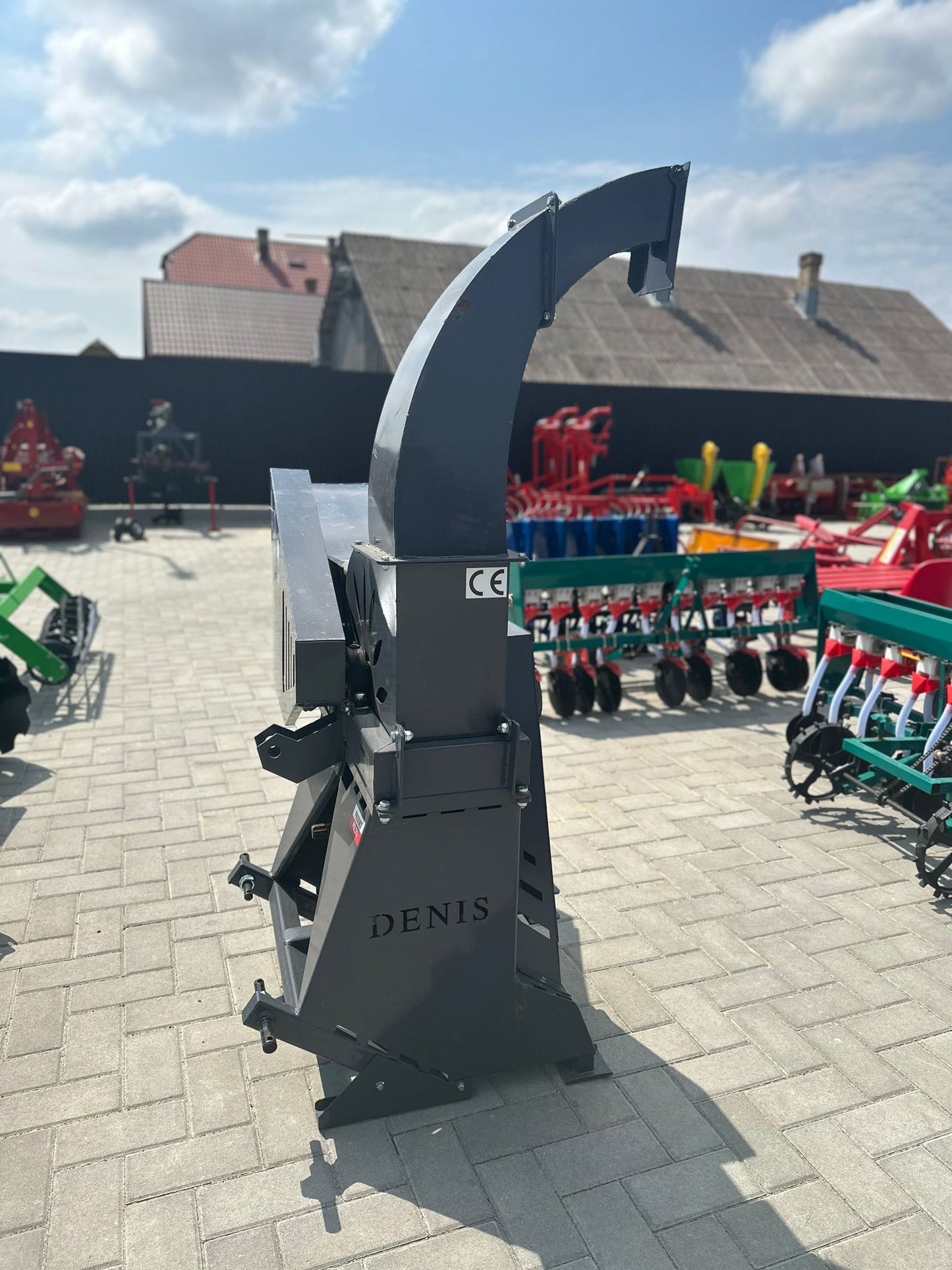 Tocator crengi pentru tractor Demarol, Denis R12
