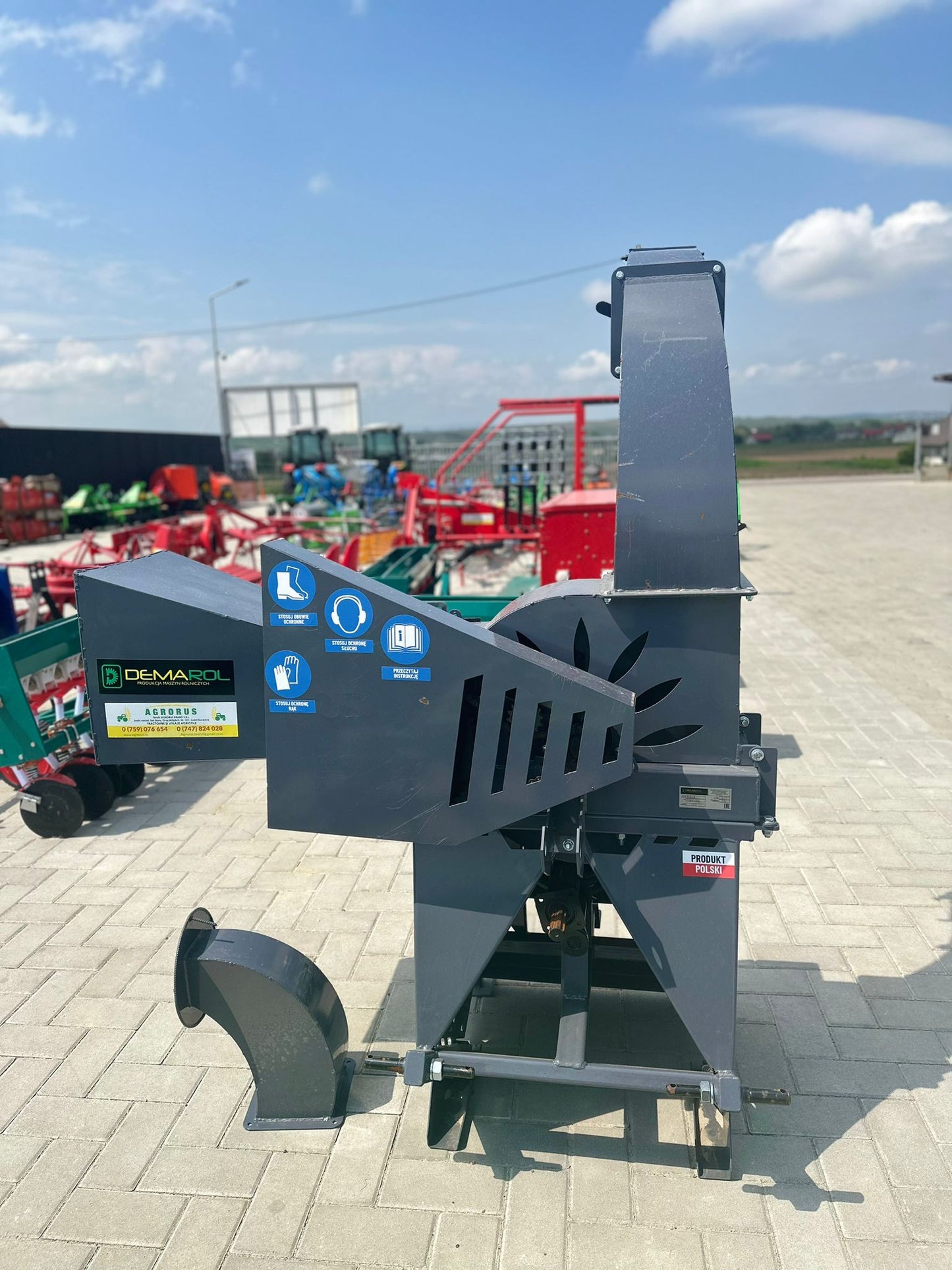 Tocator crengi pentru tractor Demarol, Denis R12