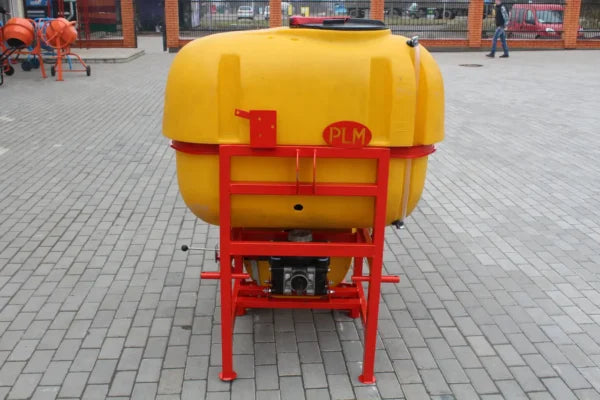 Atomizor 300 l cu bazin din plastic, diuze din cupru