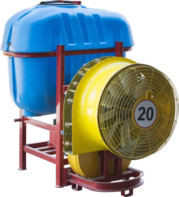 Atomizor 600 l cu bazin din plastic, diuze din cupru