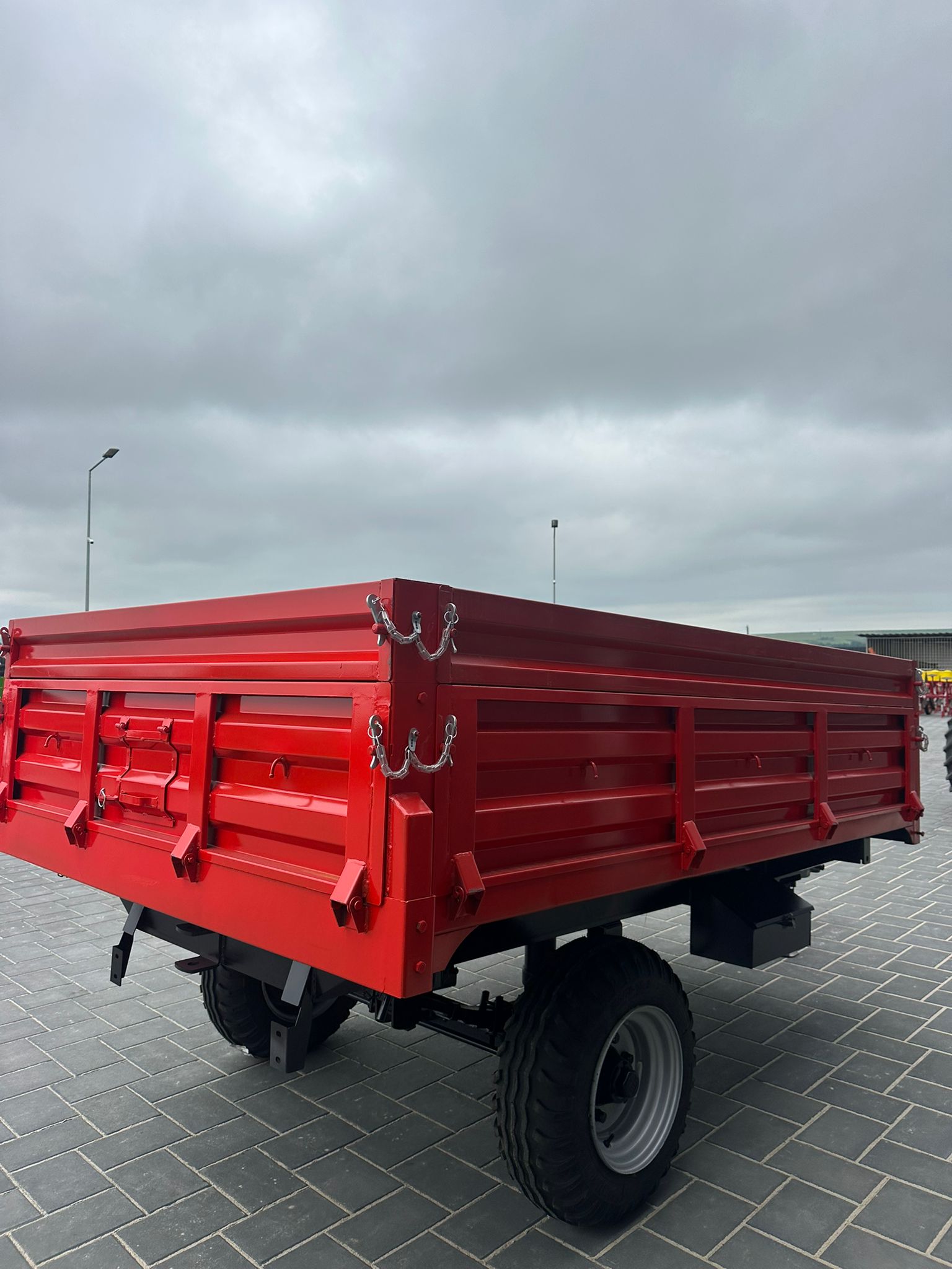 Remorcă agricolă INMATRICULABILA, basculabilă hidraulic, 3.5T, PERKAS - imagine 8