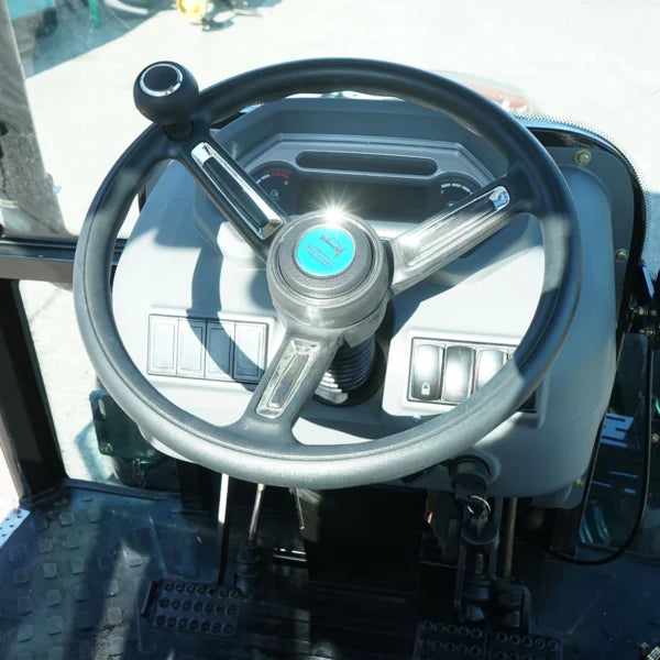 Tractor 80CP 4×4 cu cabina, motor YTO cu turbo, aer conditionat si camere video KONIG 804