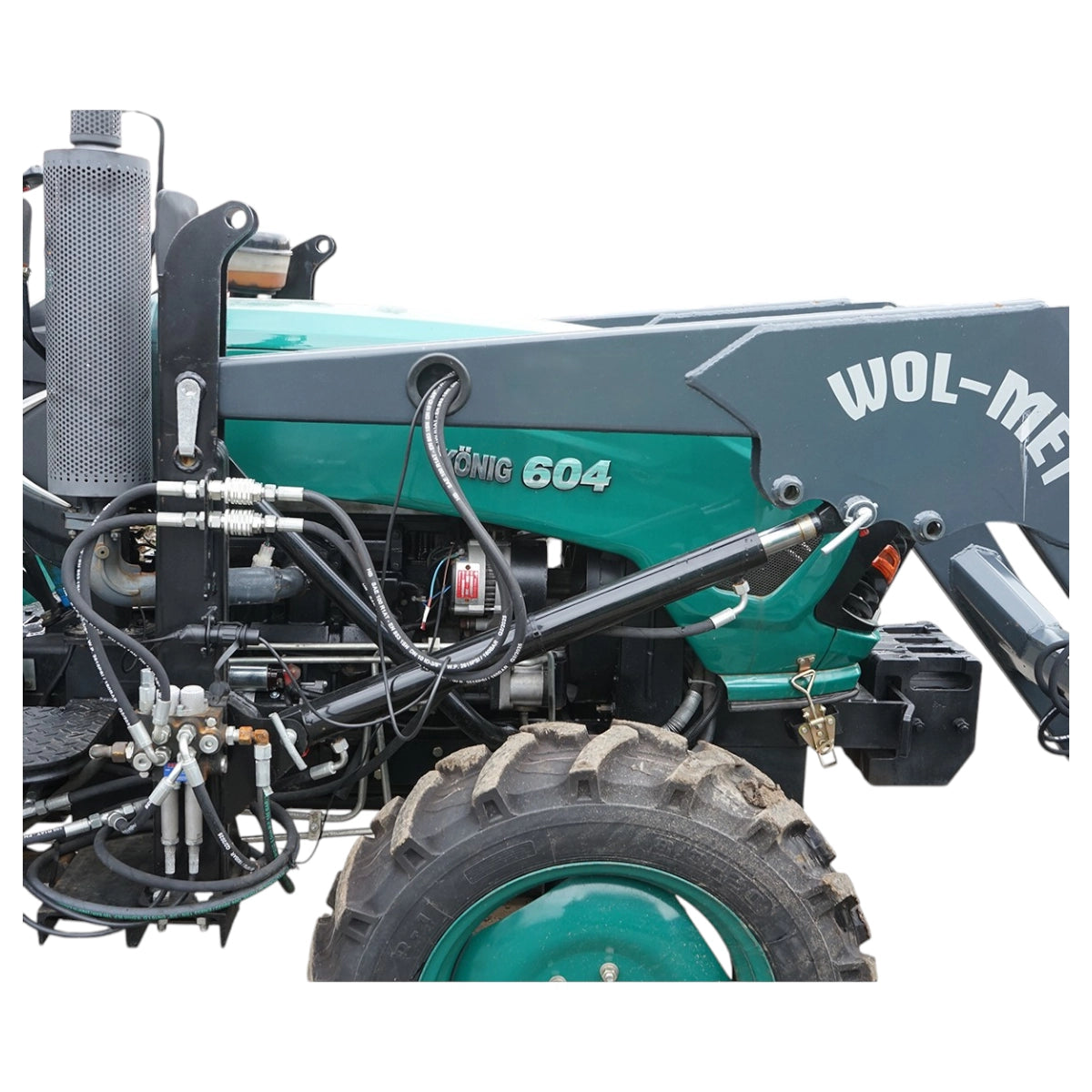 Tractor 60HP 4×4 semicabina cu incarcator frontal si cupa KONIG TRAKTOREN 604