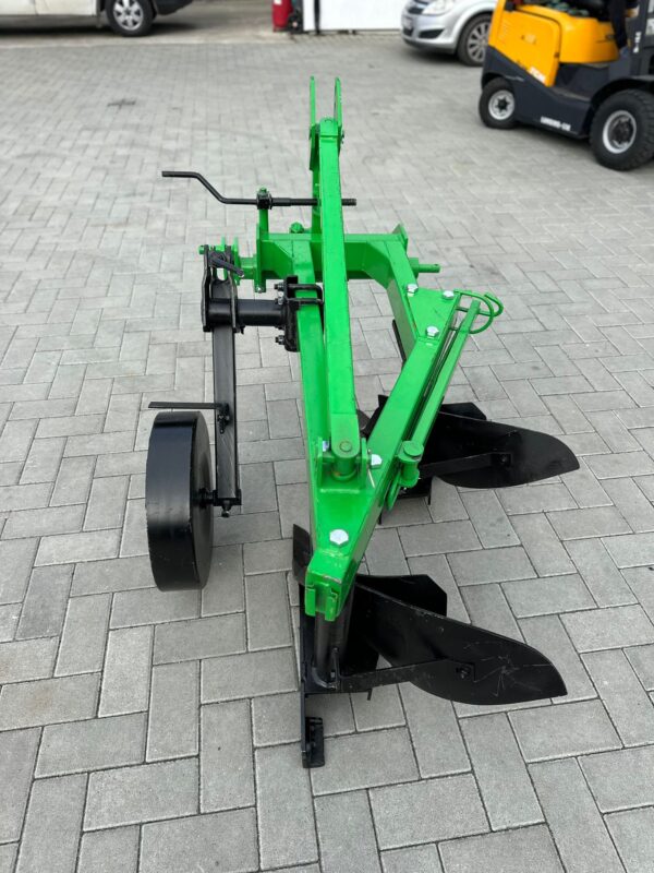 Plug 2 brazdare 2/35 (60 cm lățimea de lucru) putere 45-85 CP