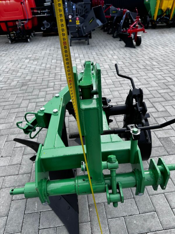 Plug 2 brazdare 2/35 (60 cm lățimea de lucru) putere 45-85 CP