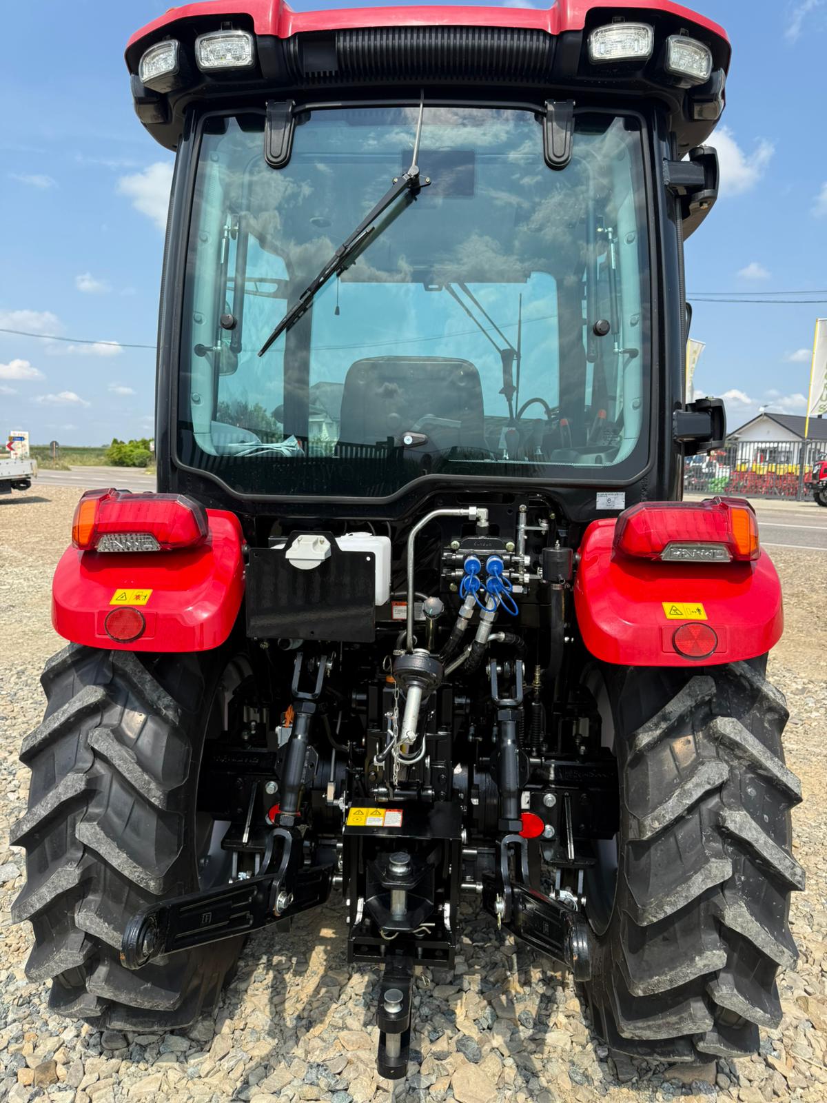 Tractor HANWO 604, 65 CAI, 4X4, STAGE 5 cu incarcator frontal