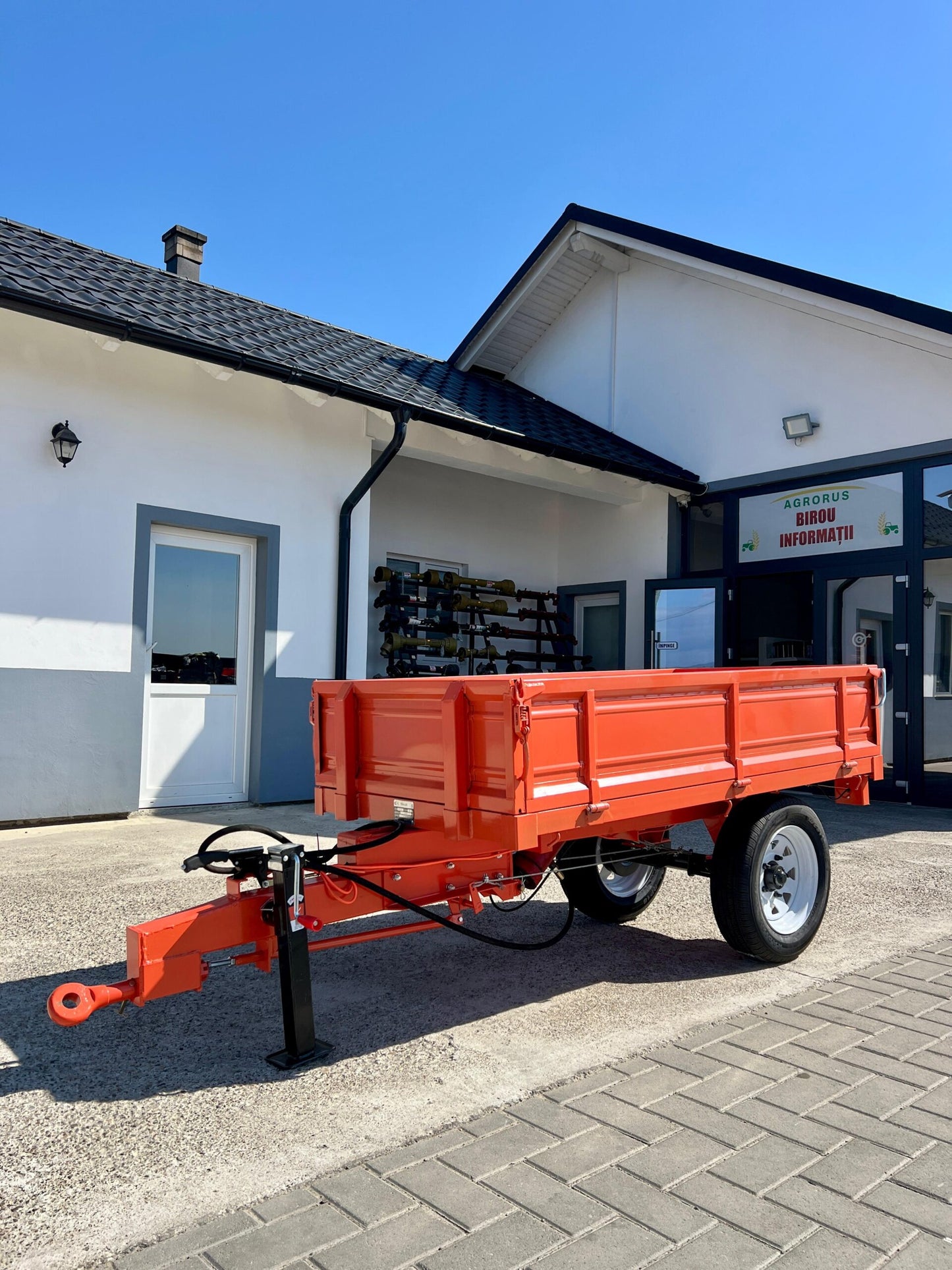 Remorca 1.5T basculabila cu instalatie electrica si o singura osie - imagine 3