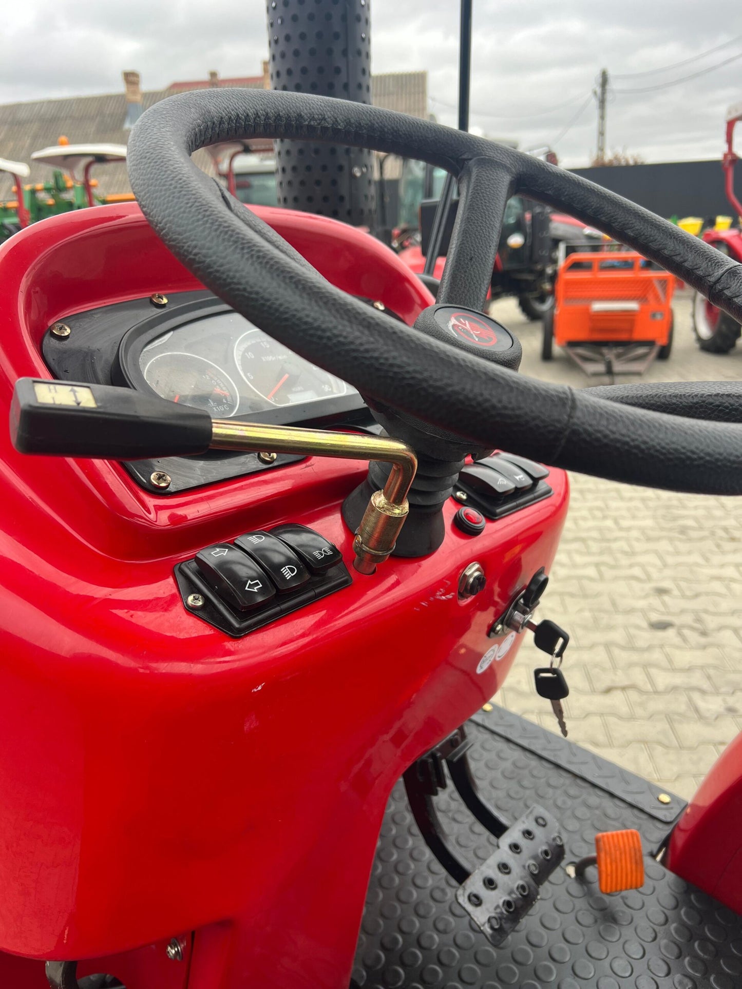 Tractor 25CP 4X4 JINMA inmatriculabil INSOTIT DE CARTE RAR