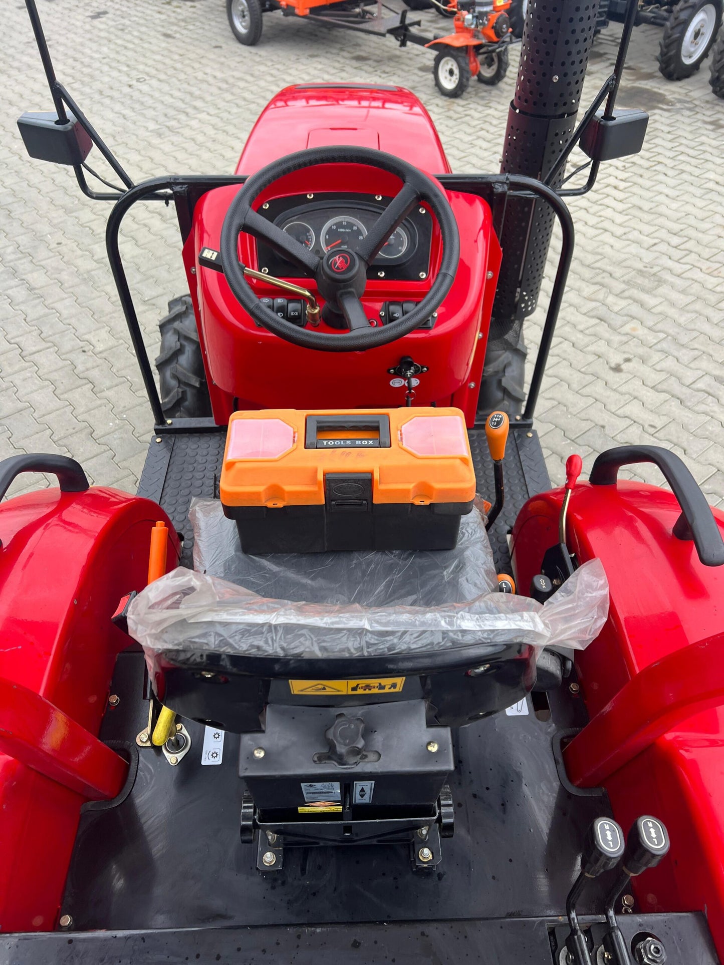 Tractor 25CP 4X4 JINMA inmatriculabil INSOTIT DE CARTE RAR