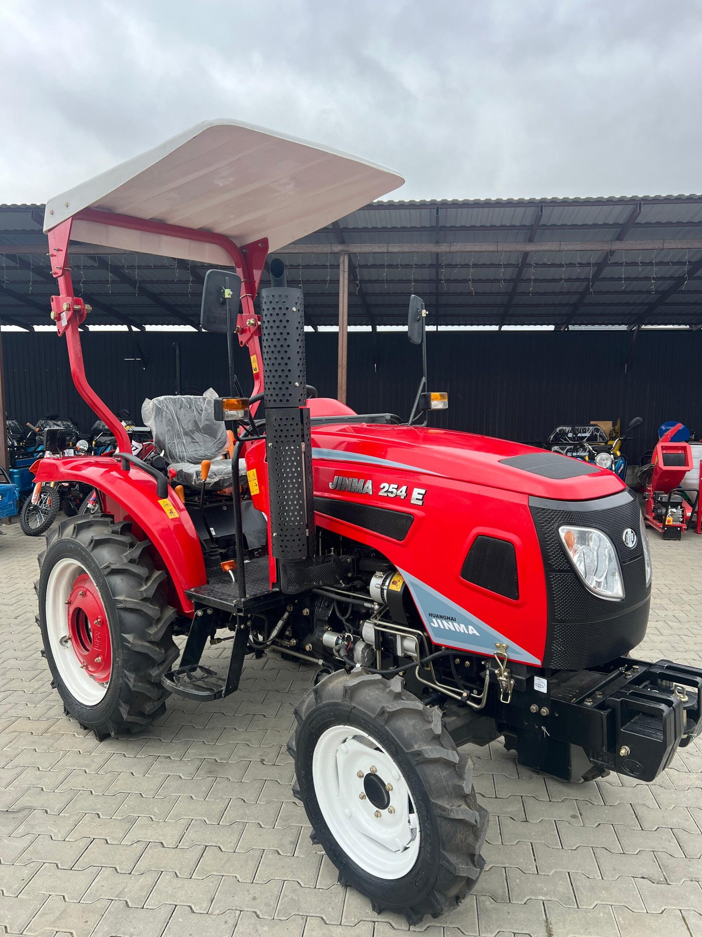 Tractor 25CP 4X4 JINMA inmatriculabil INSOTIT DE CARTE RAR