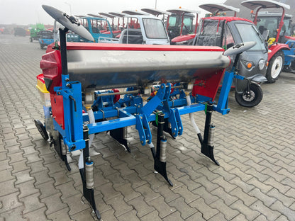 Semănătoare de porumb pe 3 rânduri, model Succes