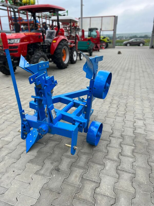 Plug reversibil mecanic 2 trupițe Konig Traktoren