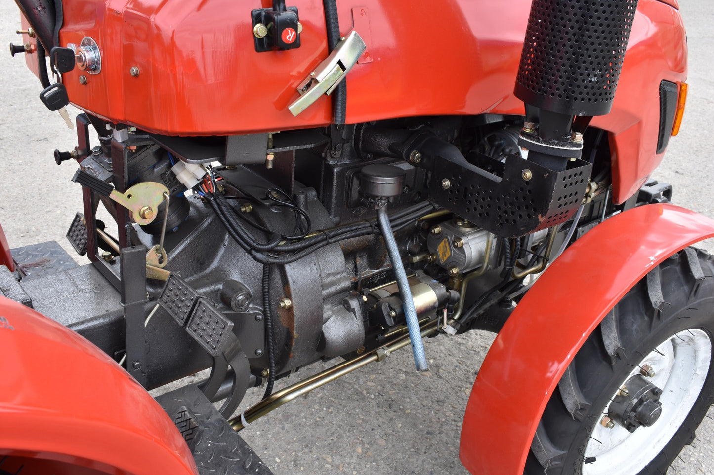 Tractor Konig Traktoren 244, semicabină, 25 CP, 4×4
