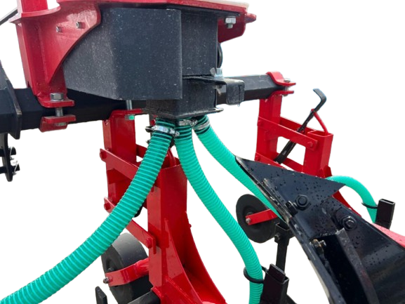Prasitoare pe 3 randuri cu fertilizator poloneza