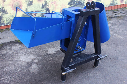 Tocator Crengi / Dispicator de Butuci pentru tractor.