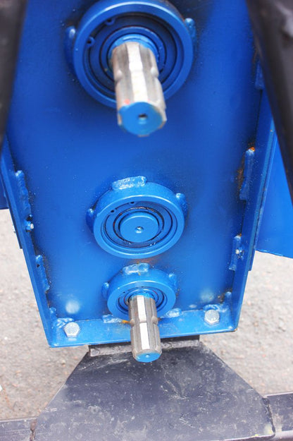 Tocator Crengi / Dispicator de Butuci pentru tractor.